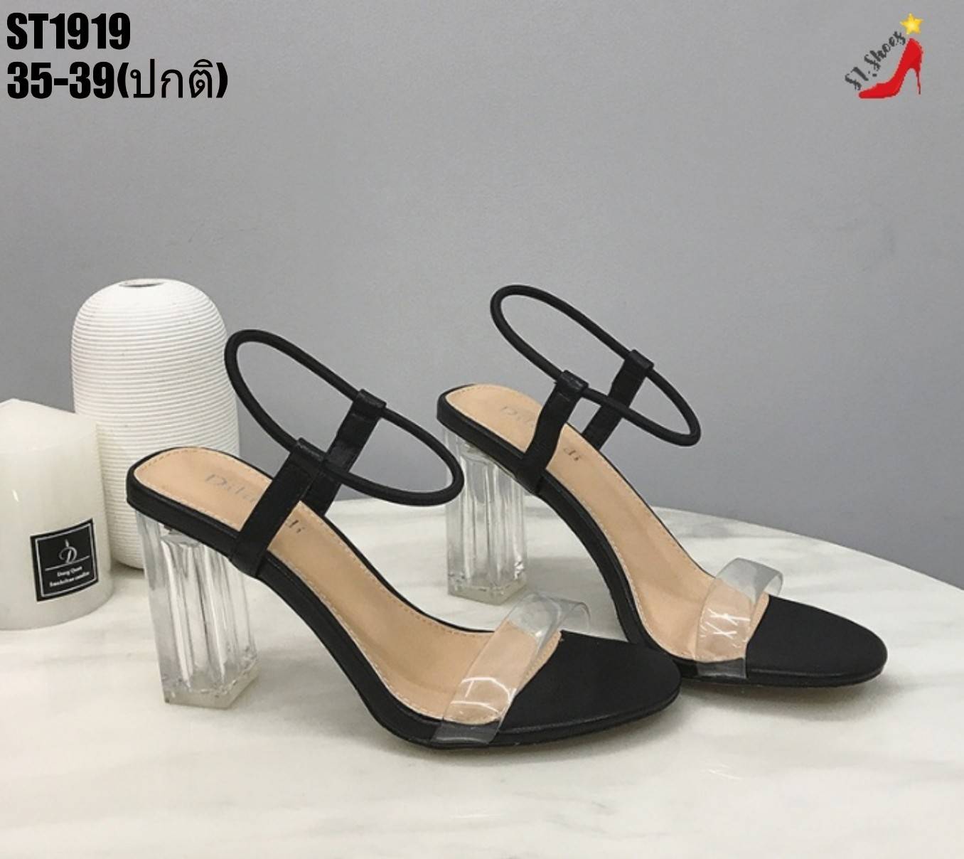 รองเท้าส้นแก้วแต่งห่วงรัดข้อ (สีดำ)