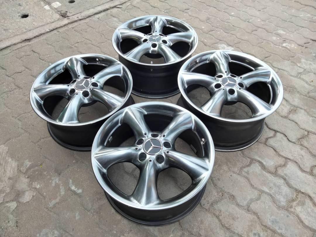 ล้อแท้ กล้วย เดิม W209 17นิ้ว