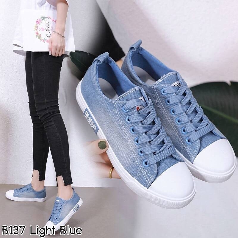 รองเท้าผ้าใบยีนส์ฟอก (สียีนส์อ่อน)