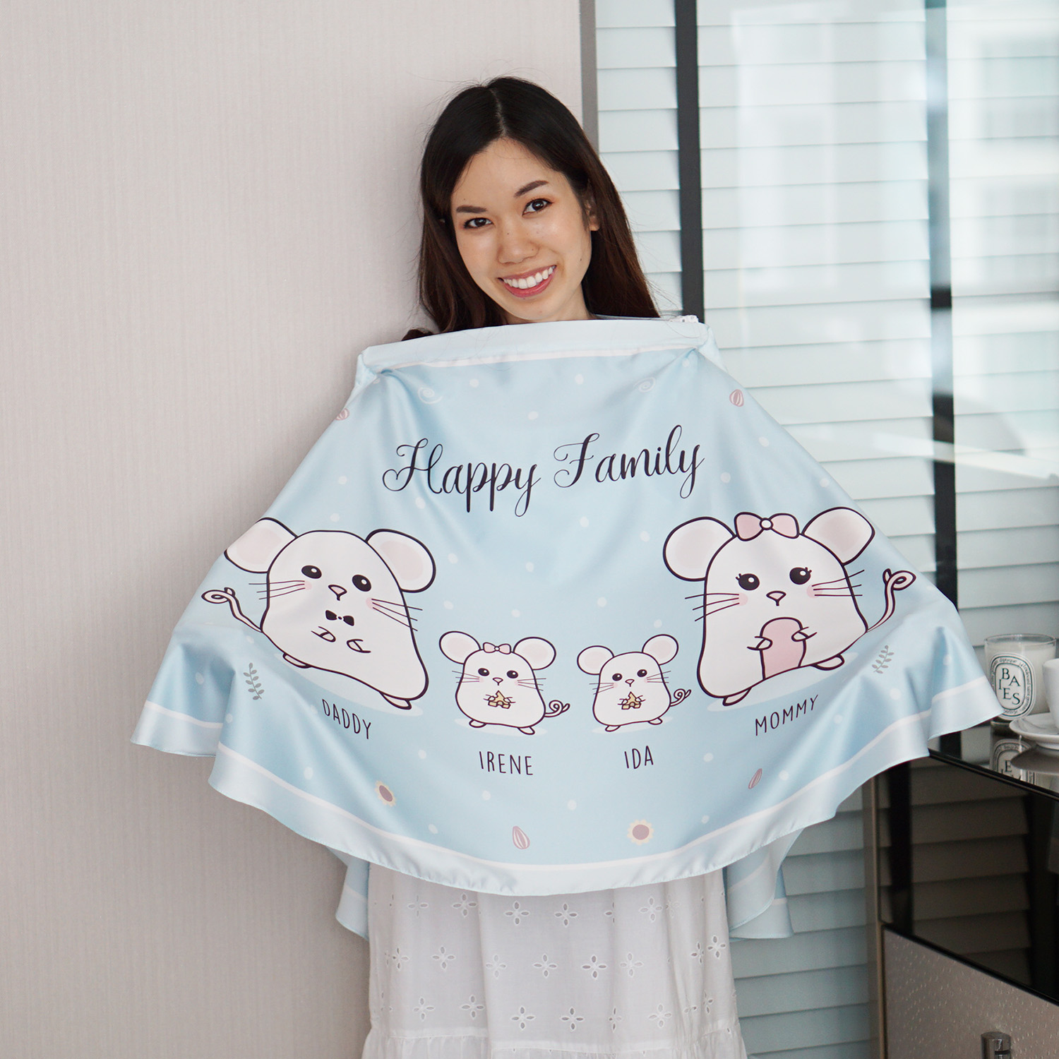 ผ้าคลุมให้นม สั่งทำใส่ชือ ลาย Mini Mouse - Blue