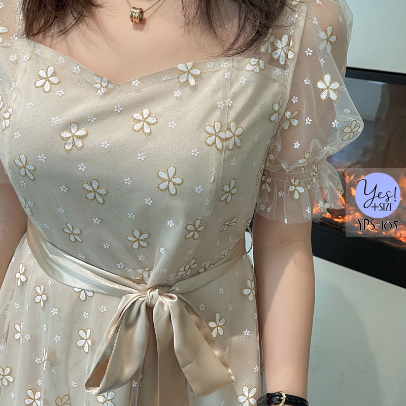 ชุดเดรสสั้นสาวอวบ อก 38-49 นิ้ว เดรสตาข่ายปริ้นลายดอกไม้สีขาว+กลิตเตอร์ทอง เอวโบว์ผ้าซาติน สีครีม/ดำ YPS-105