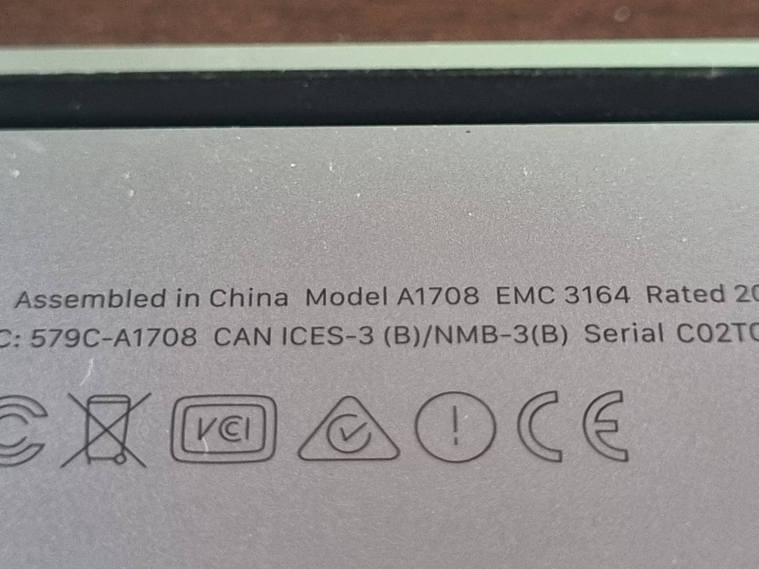 Macbook Pro 2017 i5 Ram8 SSD 128GB แบตเสื่อม จอไบท์