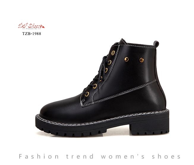 รองเท้าบูทหุ้มข้อแต่งหมุด