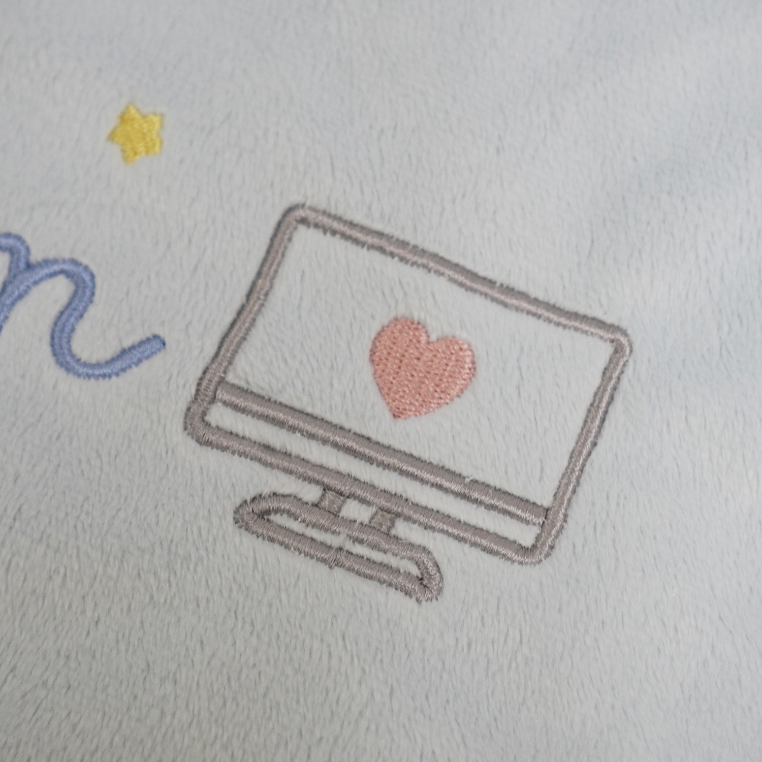 ผ้าห่ม Minky - สีฟ้า + เทา 75x100cm แบบปักชื่อ+icon - Computer