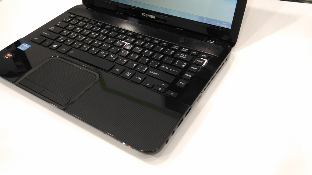 TOSHIBA Satellite L840