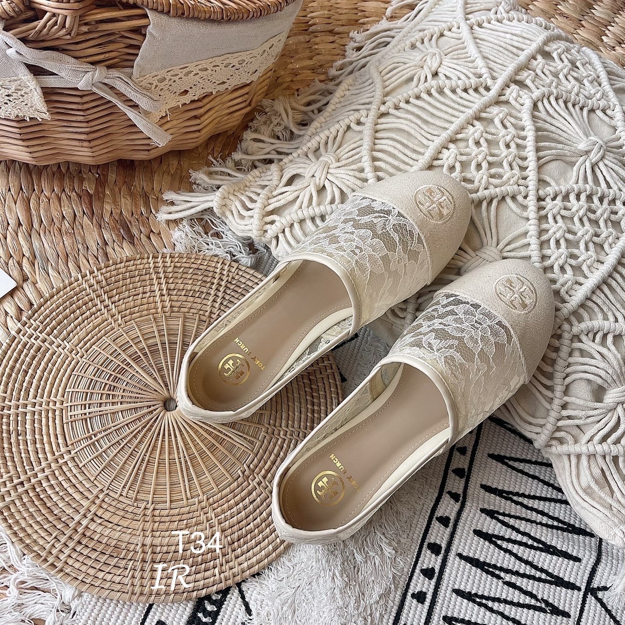 รองเท้าลูกไม้ Style Tory Burch