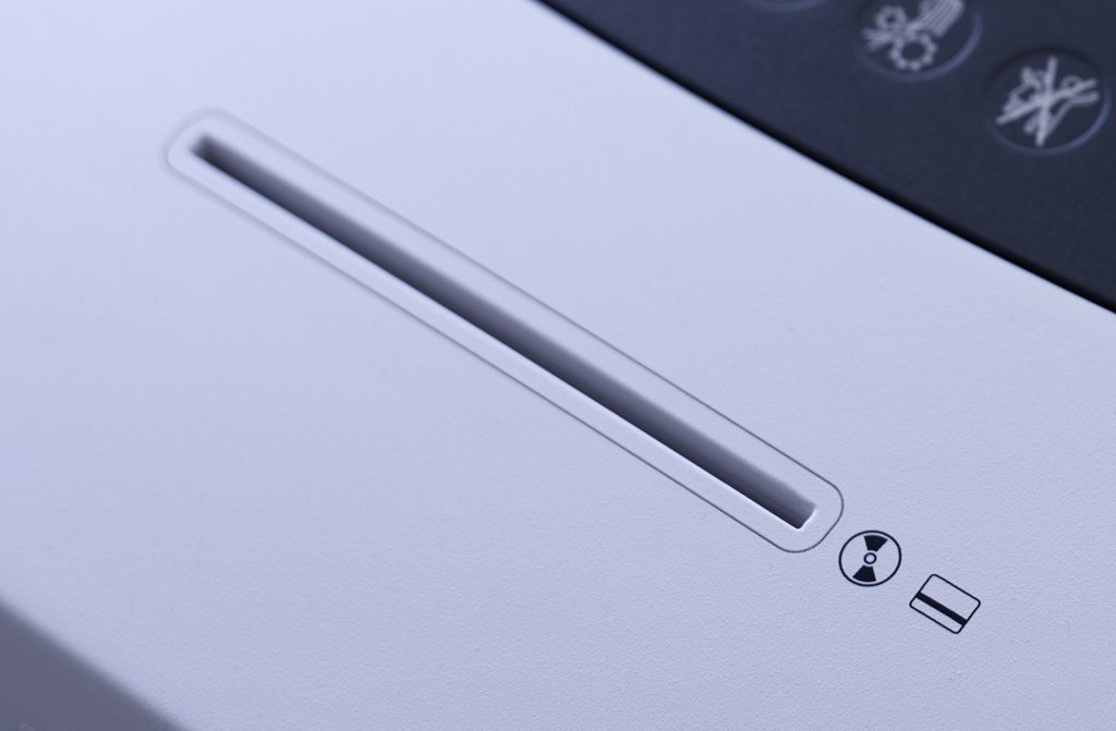 ขายถูก เครื่องทำลายเอกสาร Securio P36 (1.9x15 mm.) 18-20แผ่น ตัดเป็นชิ้น