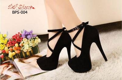 รองเท้าคัทชูส้นสูงสายไขว้รัดข้อ