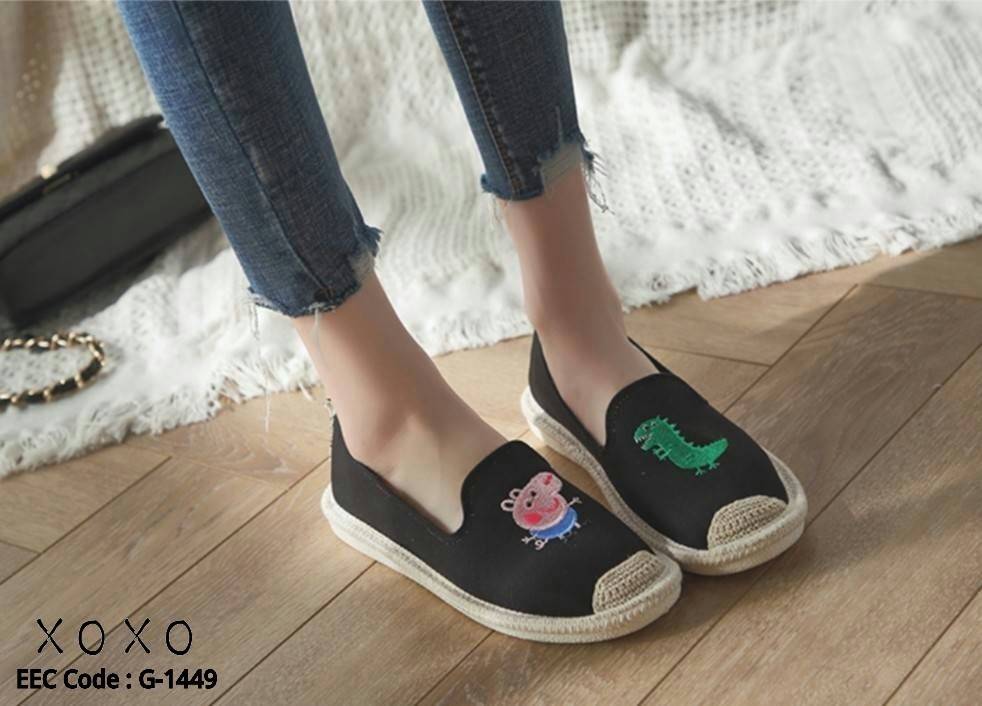 รองเท้าผ้าใบแบบสวมแต่งลายดุ๊กดิ๊ก (สีน้ำเงิน)