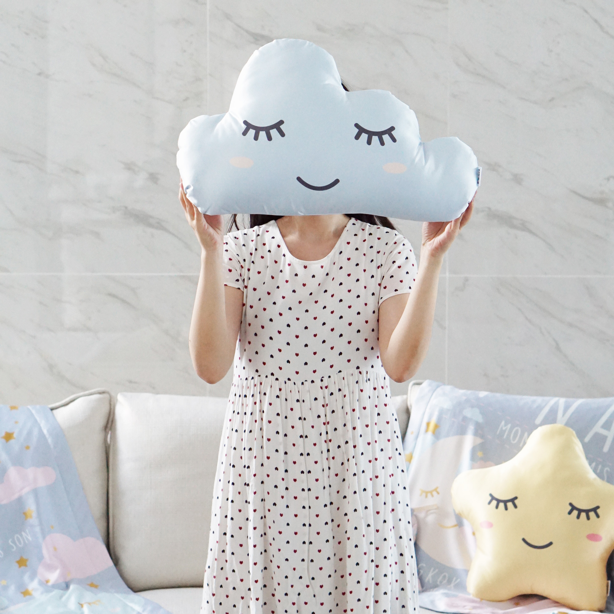หมอนของขวัญ พร้อมส่ง ลายพระเมฆ - Cloud