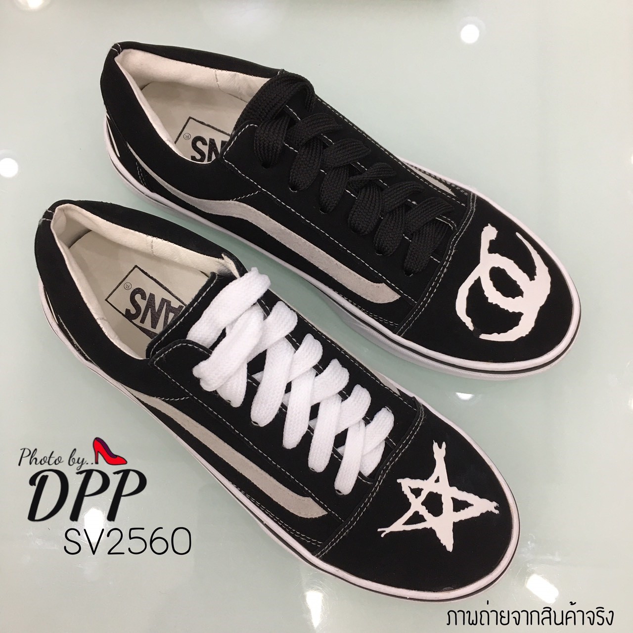 รองเท้าผ้าใบสไตล์ VC limited edition