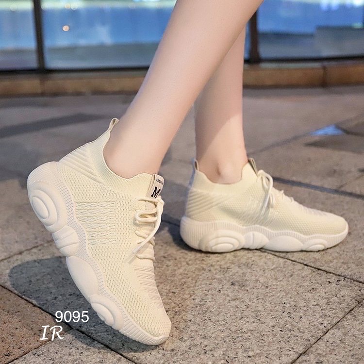 รองเท้าผ้าใบแฟชั่นผ้าทอไหม (สีครีม)