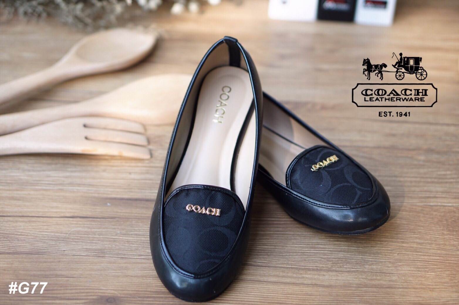 รองเท้าคัทชูสไตล์ Coach (สีดำ)