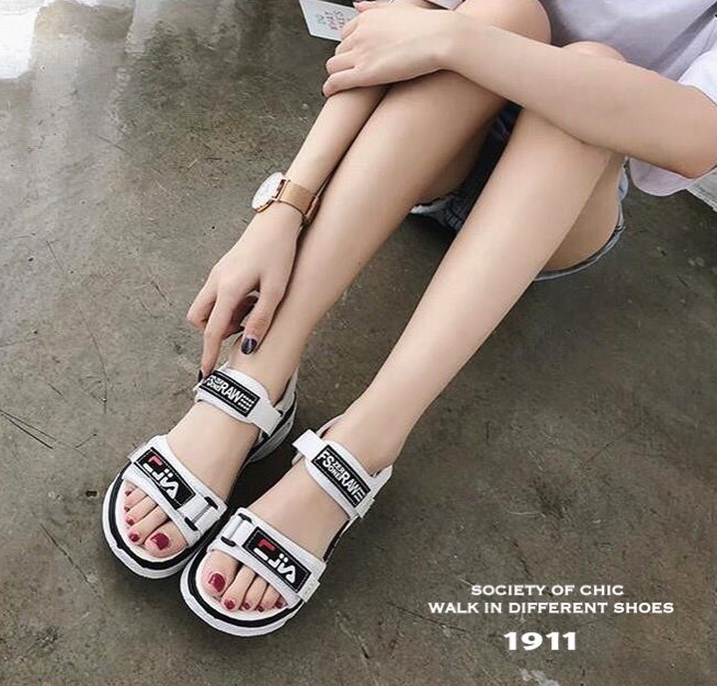 รองเท้าแตะลำลอง Style Fila (สีขาว)
