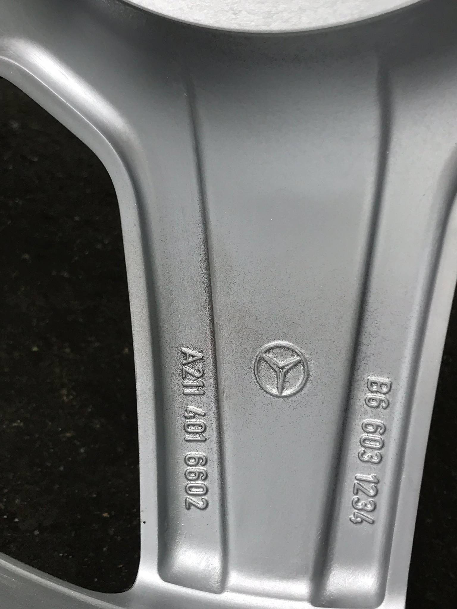 ล้อเบนซ์แท้ AMG ST3 NEW 18" w211