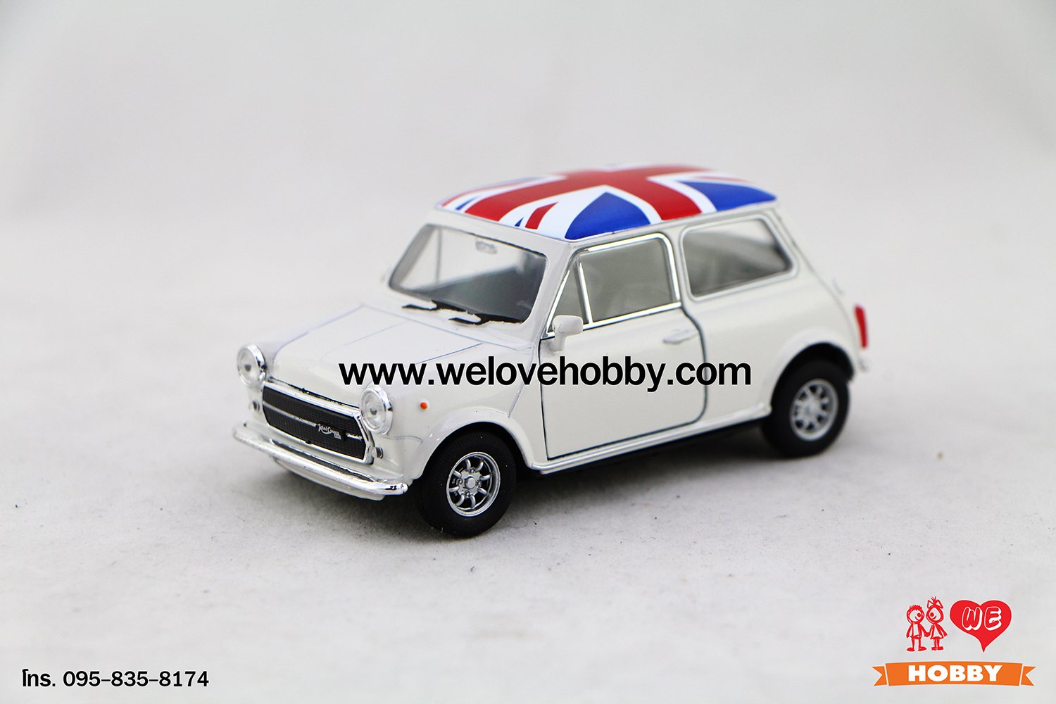 โมเดลรถ Mini Cooper 1300 สีขาว Scale 1:34-1:39