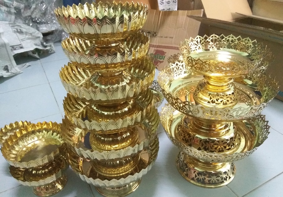 พานกลีบบัว ทองเหลือง