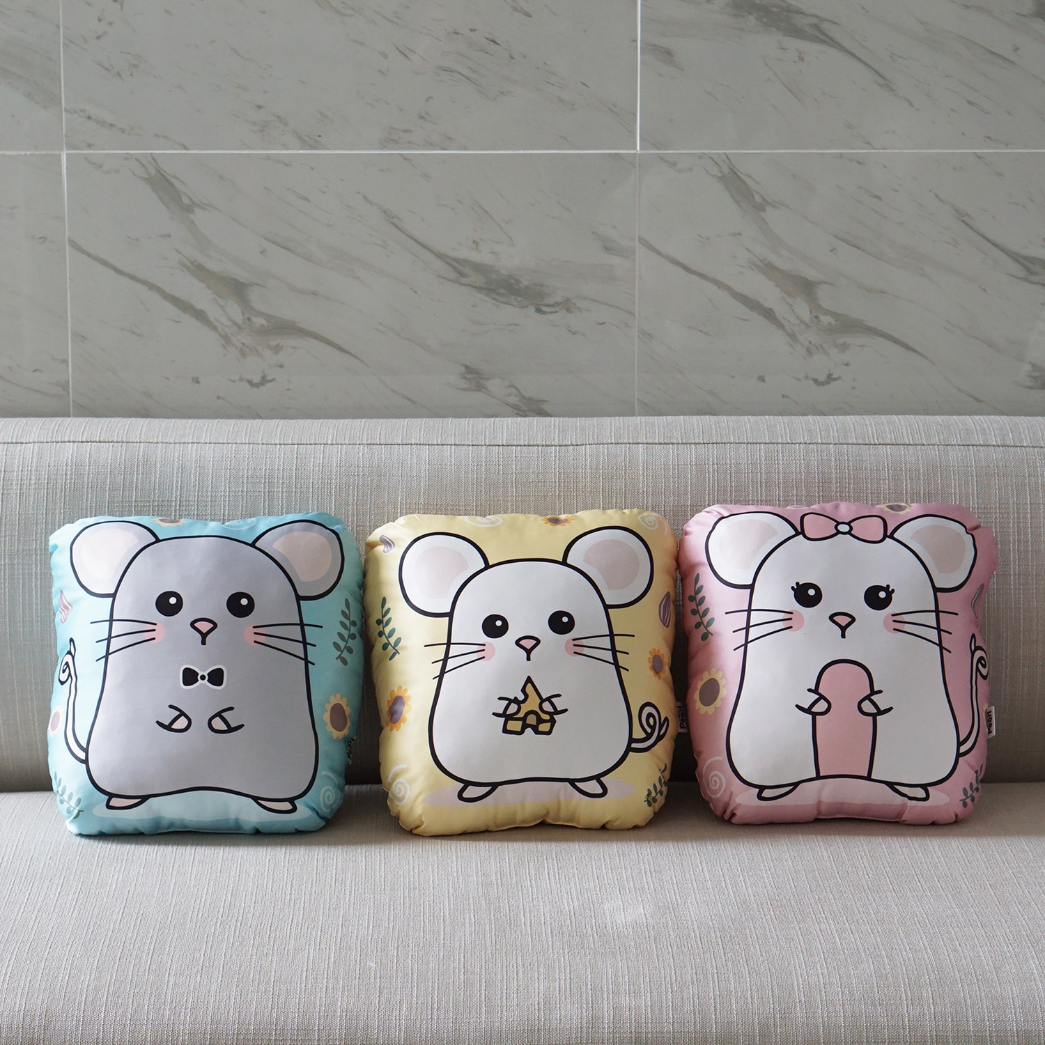 หมอนของขวัญพร้อมส่ง เซท หนูน้อย Mini Mouse 3 สี