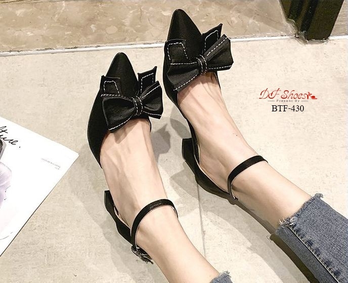 รองเท้าคัทชูส้นเตี้ยแต่งโบว์ (สีดำ)