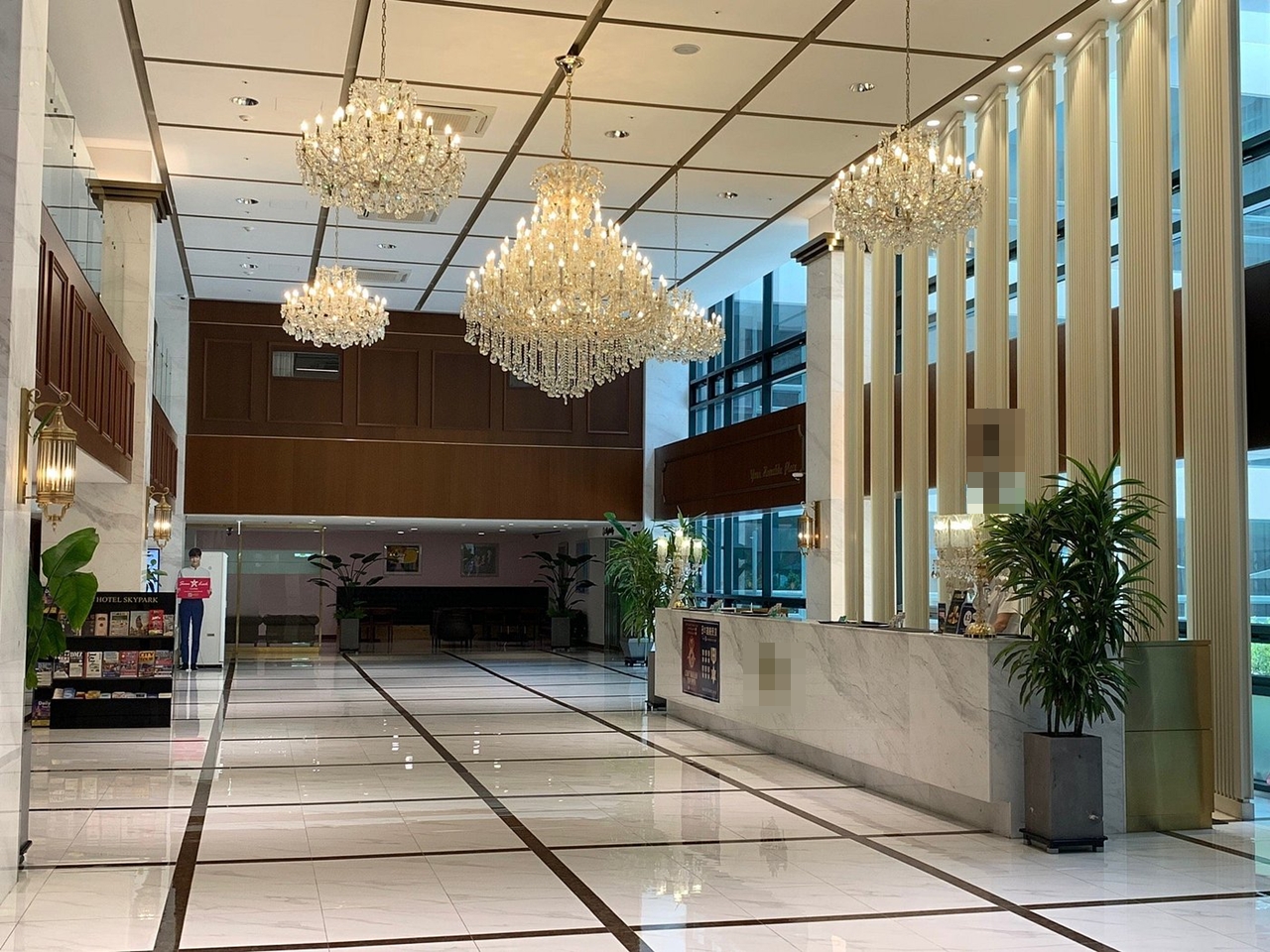 ขายโรงแรมหรู ระดับ 4 ดาว ขนาด 224 ห้อง ย่านธุรกิจ ถนนสุขุมวิท กรุงเทพฯ ใกล้ห้างเอ็มสเฟียร์ (Emsphere)