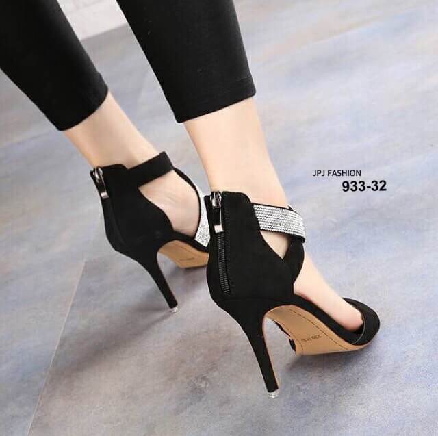 รองเท้าส้นสูงแต่งเพชรสไตล์ Jimmy Choo (สีดำ)