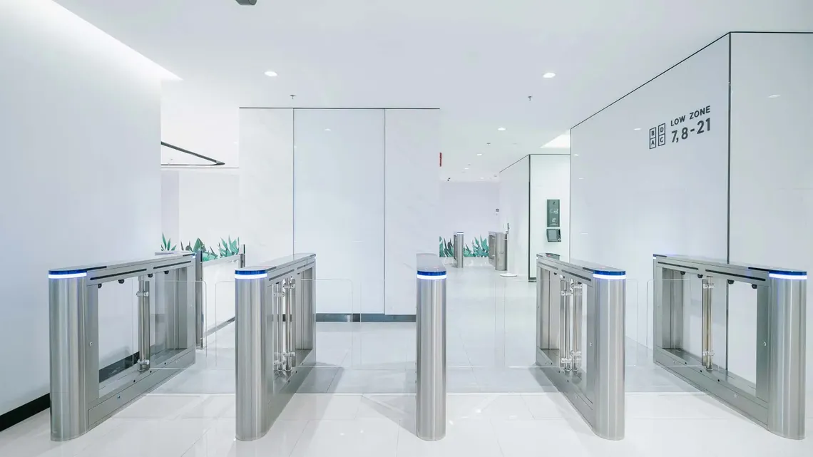 Skyy9中心大厦(SKYY9 CENTER)写字楼出租,甲级,价格好,靠近Ratchada - Rama 9路口。