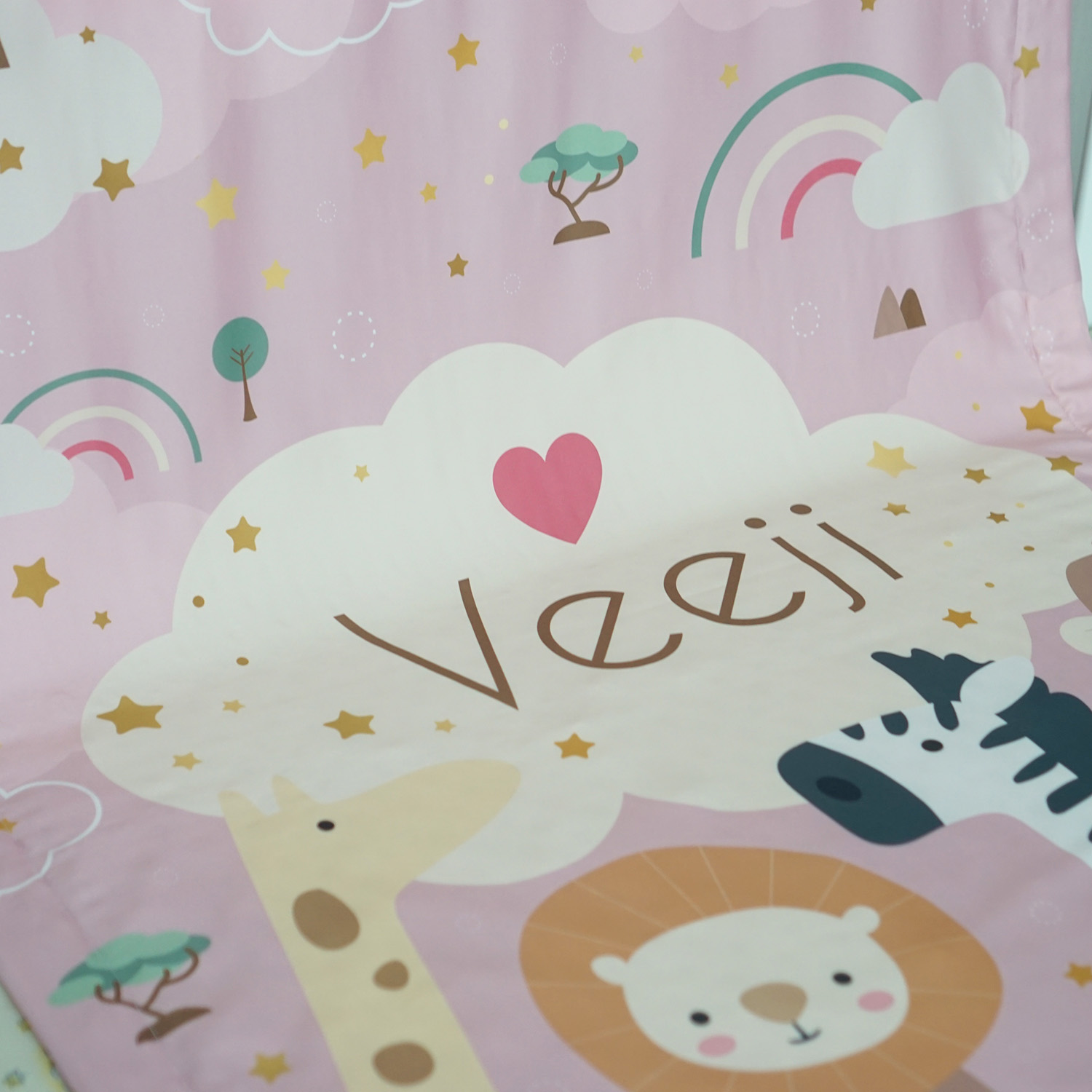 ชุดของขวัญเด็กแรกเกิด NP3 ผ้าห่ม ขนาด 75x100cm + ผ้าคลุมให้นม + หมอนรองให้นม ลาย Safari - Pink