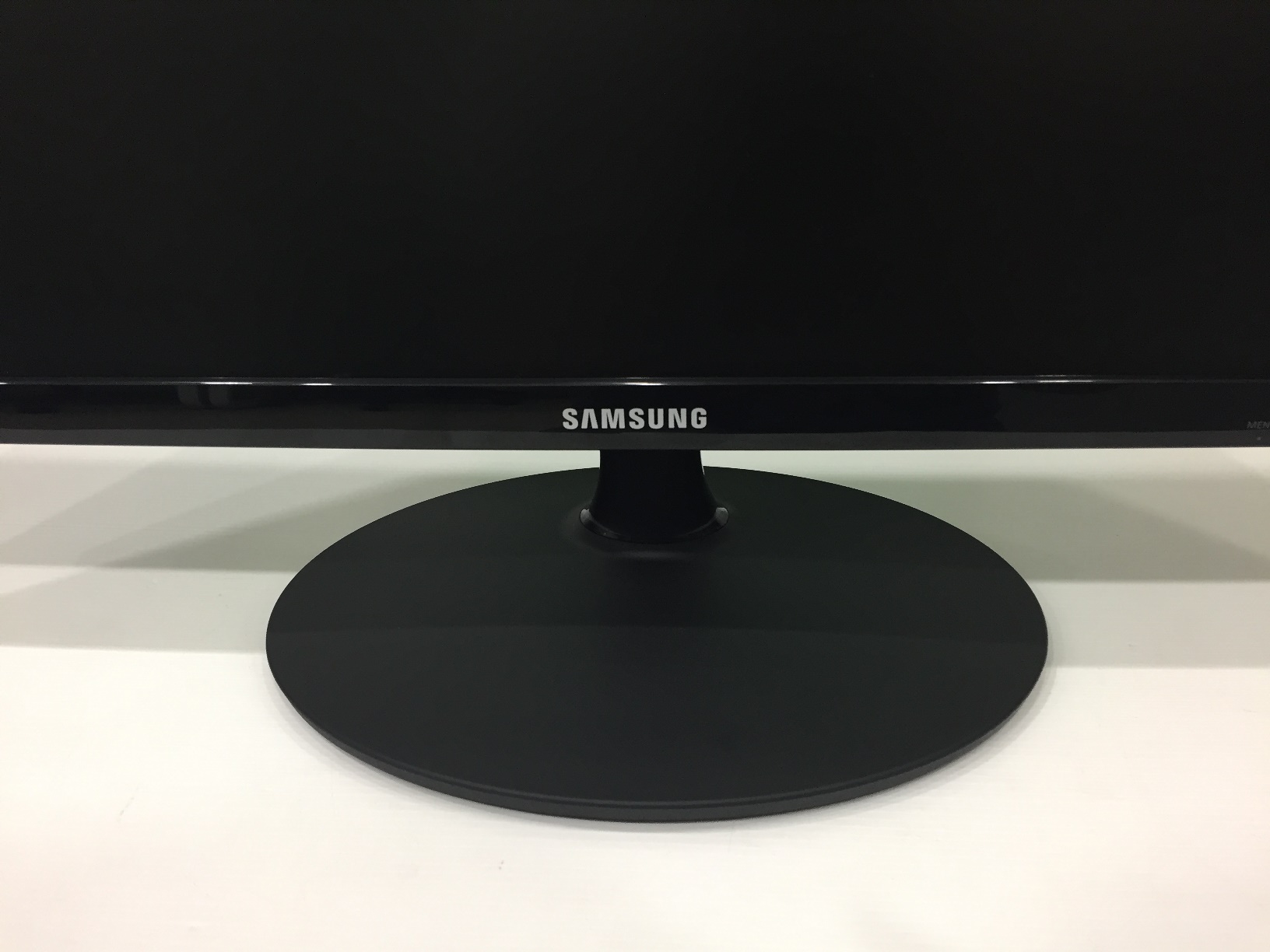 SAMSUNG LS24D300HS 24" Full HD