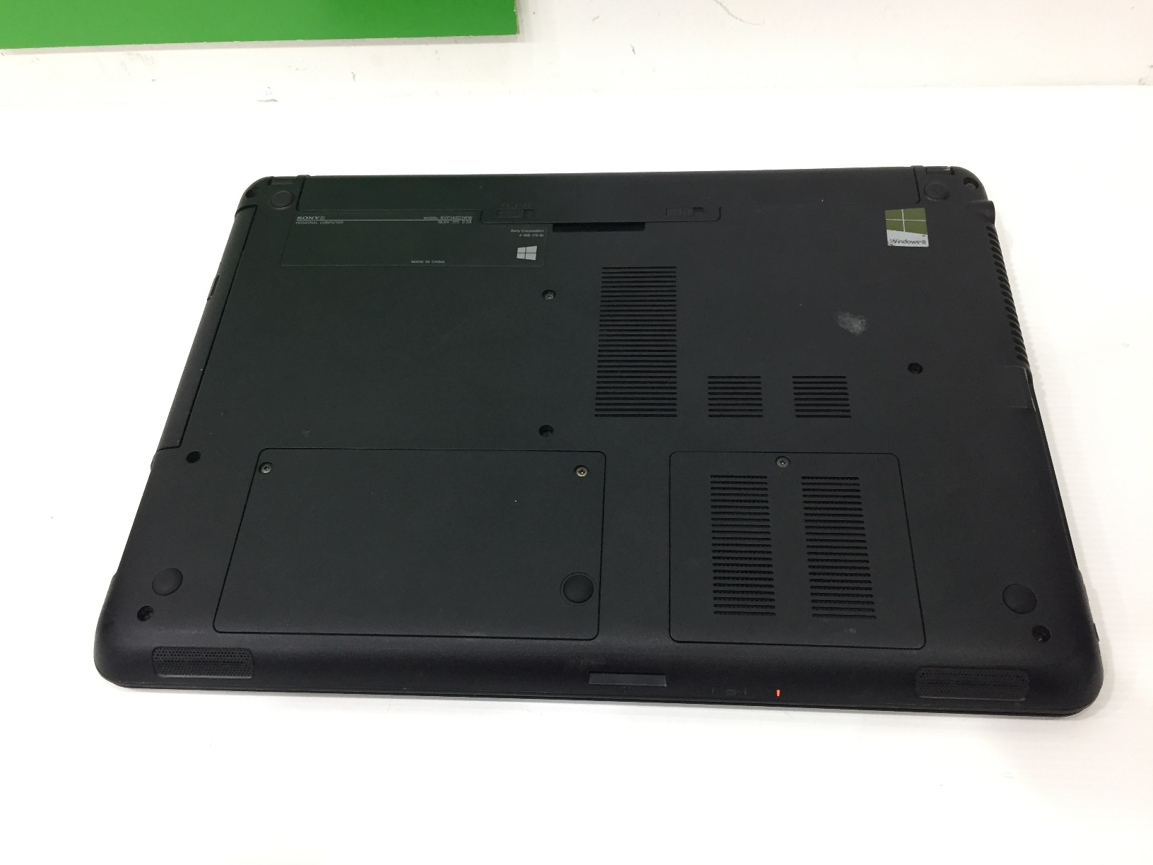 Sony VAIO SVF142C1WW