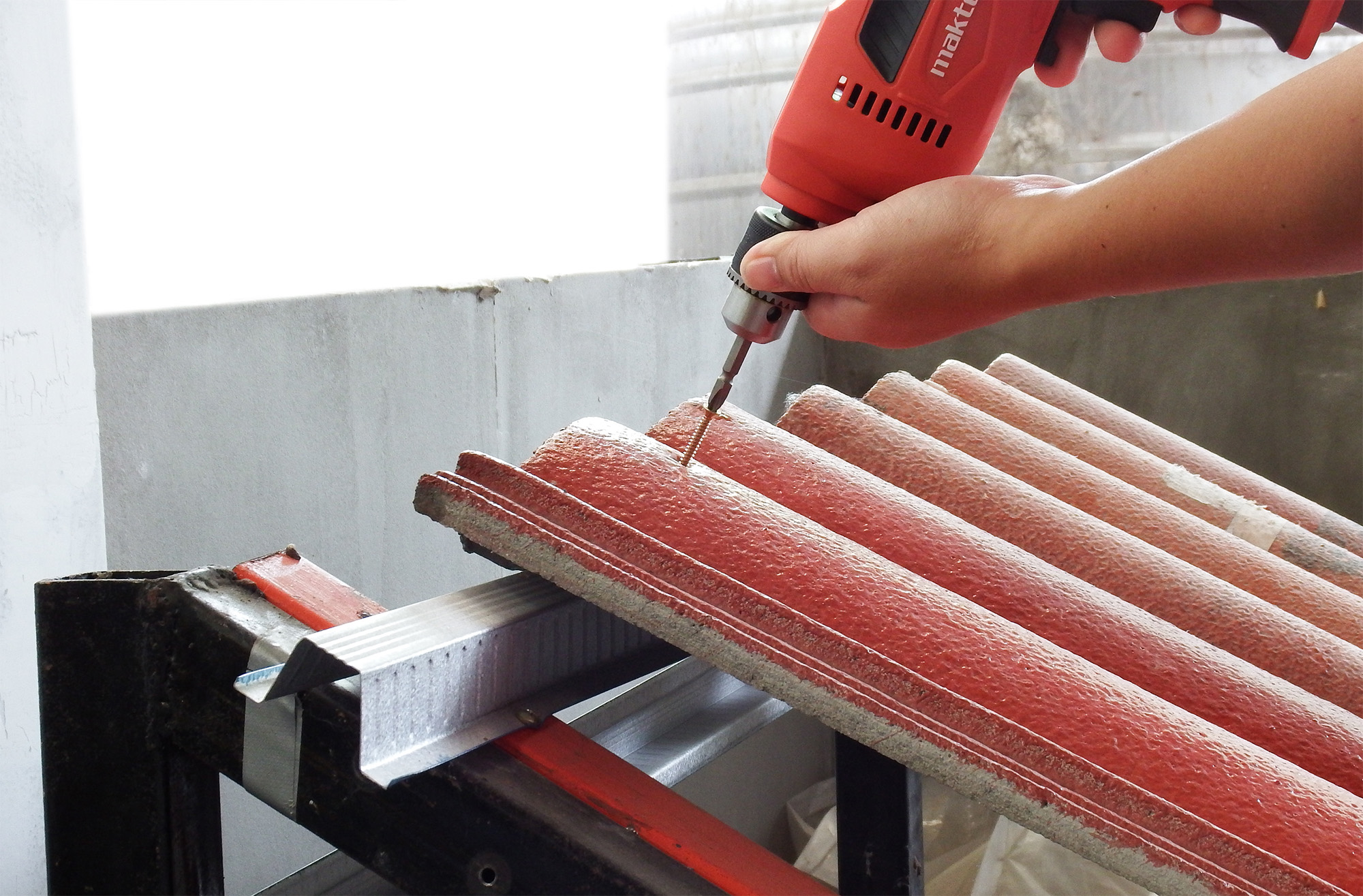 โมเนียตะปูเกลียว 2.5 ยึดกระเบื้อง