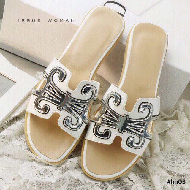 พร้อมส่ง : รองเท้าแตะ Hermes ลายแมงมุม (สีขาว)