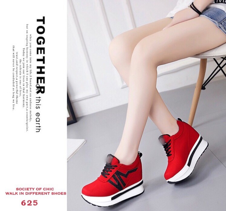 รองเท้าผ้าใบเสริมส้นสไตล์แฟชั่นเกาหลีแต่งลาย Sport (สีแดง)