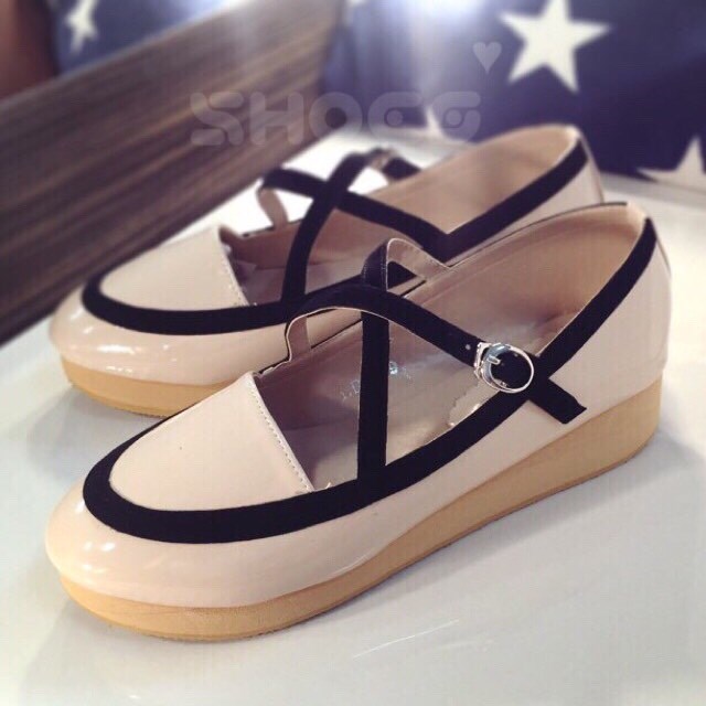 พร้อมส่ง : รองเท้าส้นขนมปังทรงบัลเล่ต์
