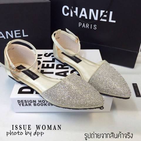 พร้อมส่ง : รองเท้าปิดหัวประดับเพชร (สีทอง)