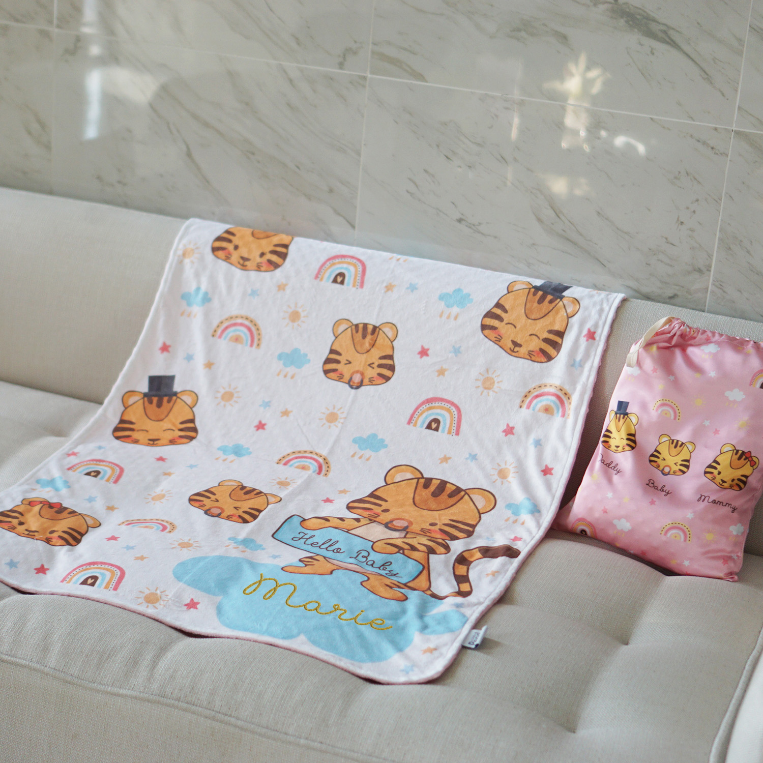 ผ้าห่ม Minky ลาย Tiger เสือ 75x100cm แบบปักชื่อ ด้านหลังสีชมพู