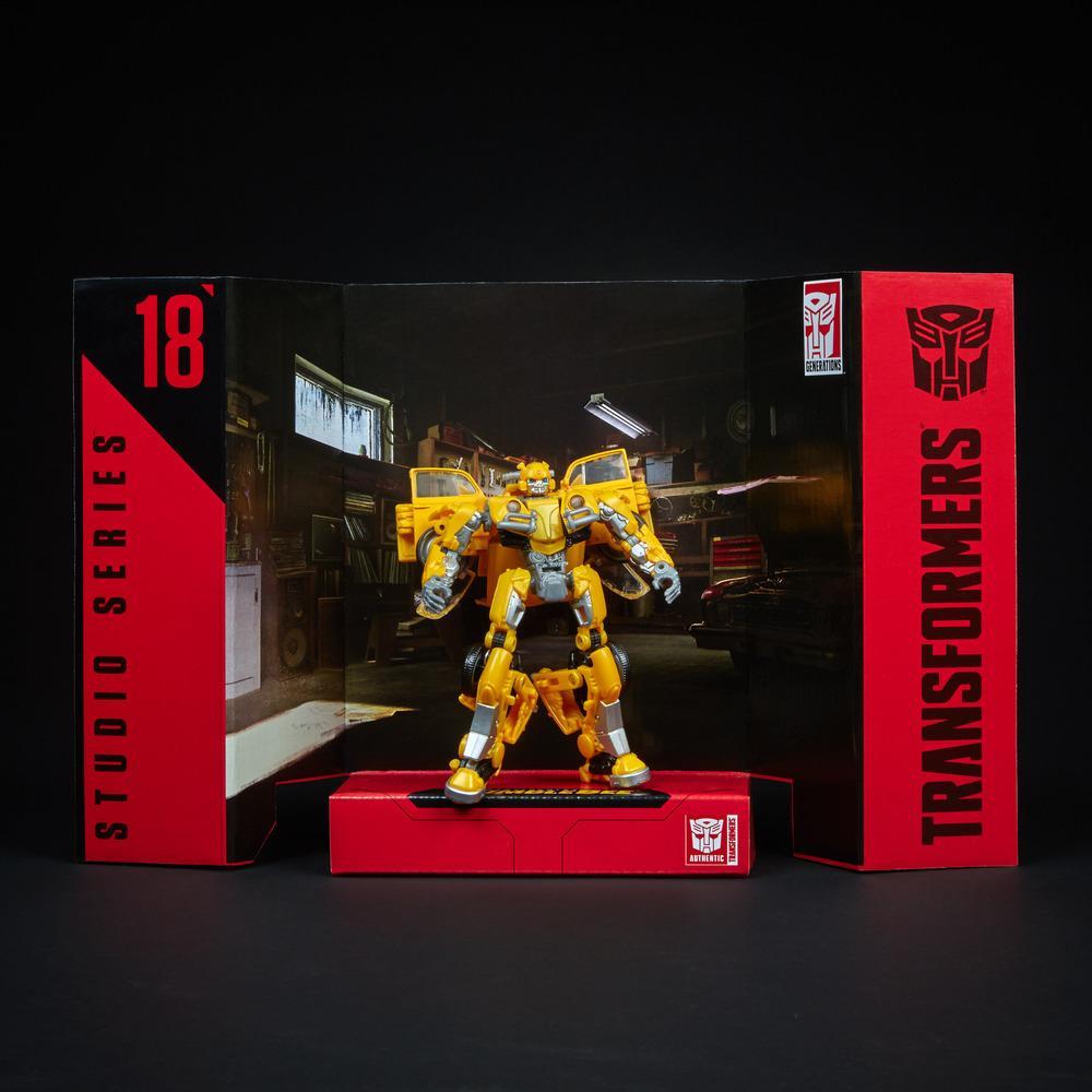 Hasbro Transformers Studio Series 18 Deluxe Class Bumblebee 4.5 Inch Figure ฮาสโบร ทรานสฟอเมอร์ส สตูดิโอ ซีรีย์ส 18 หุ่นยนต์บัมเบิ้ลบี 4.5 นิ้ว ลิขสิทธิ์แท้