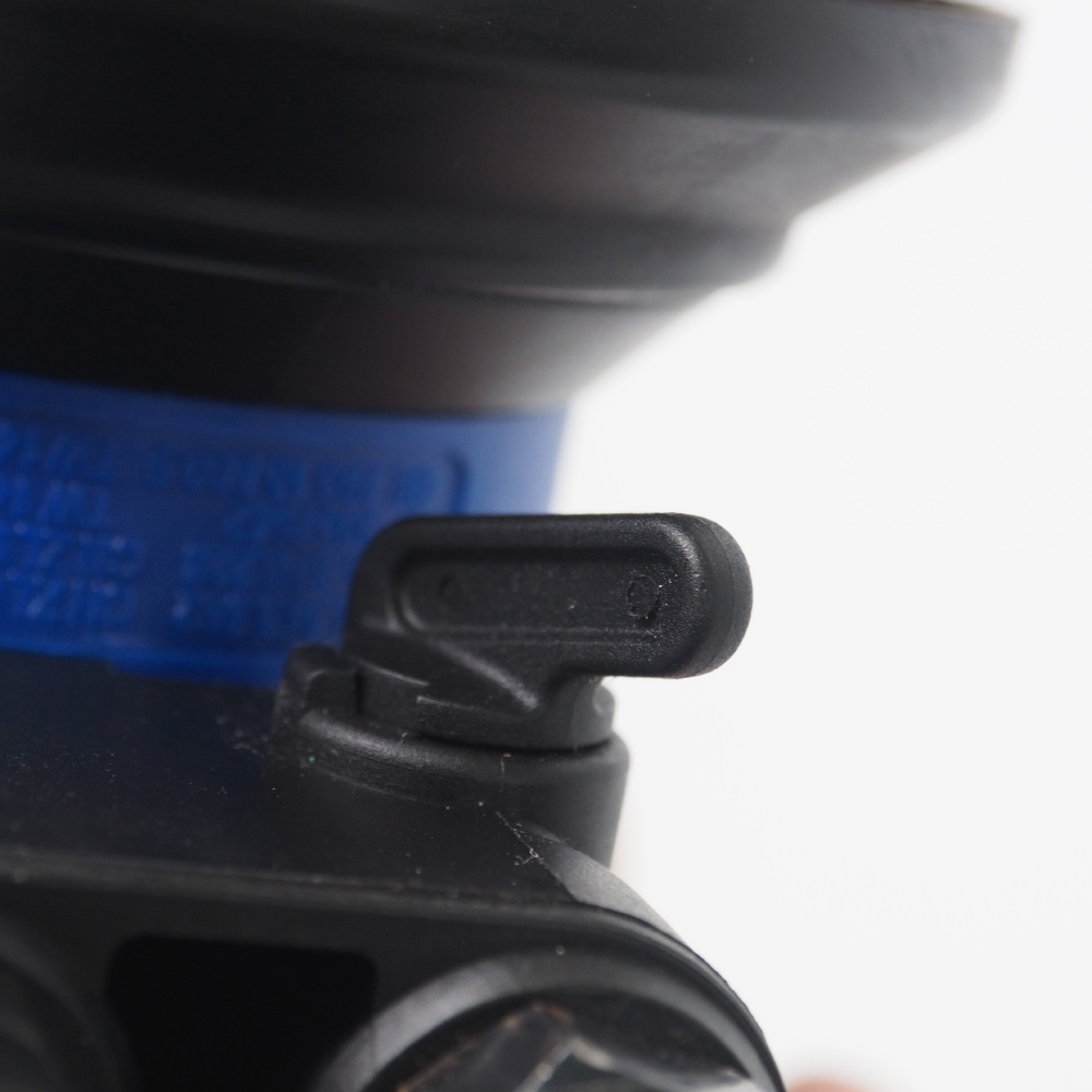 เครื่องขัดกระดาษทรายกลมระบบลมแบบดูดฝุ่น / G7T3-AE600