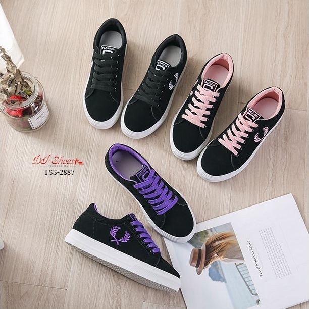 รองเท้าผ้าใบแฟั่นปักลายรวงข้าว (สีขาว)