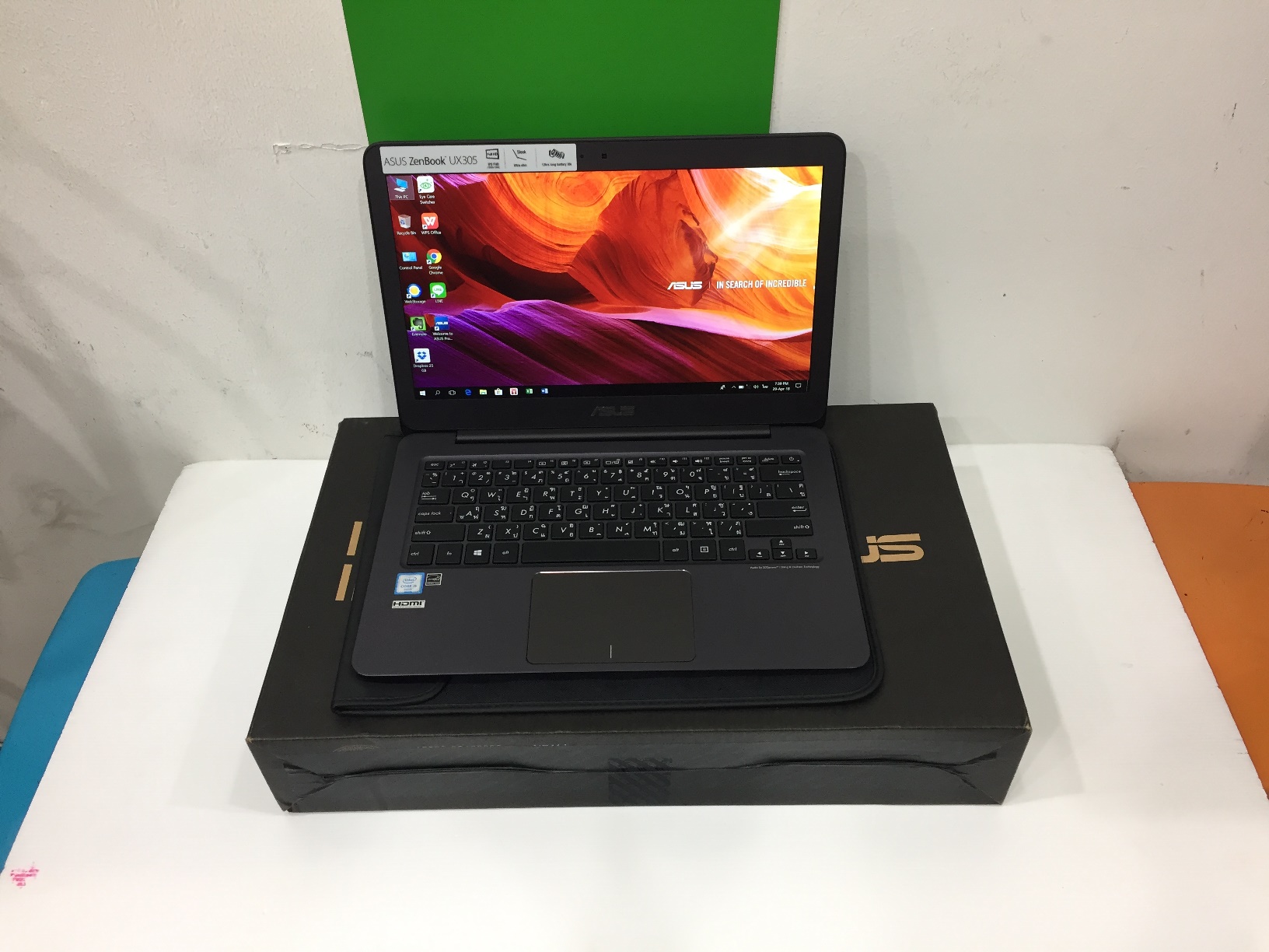 ASUS ZenBook UX305U i5-6200 SSD256