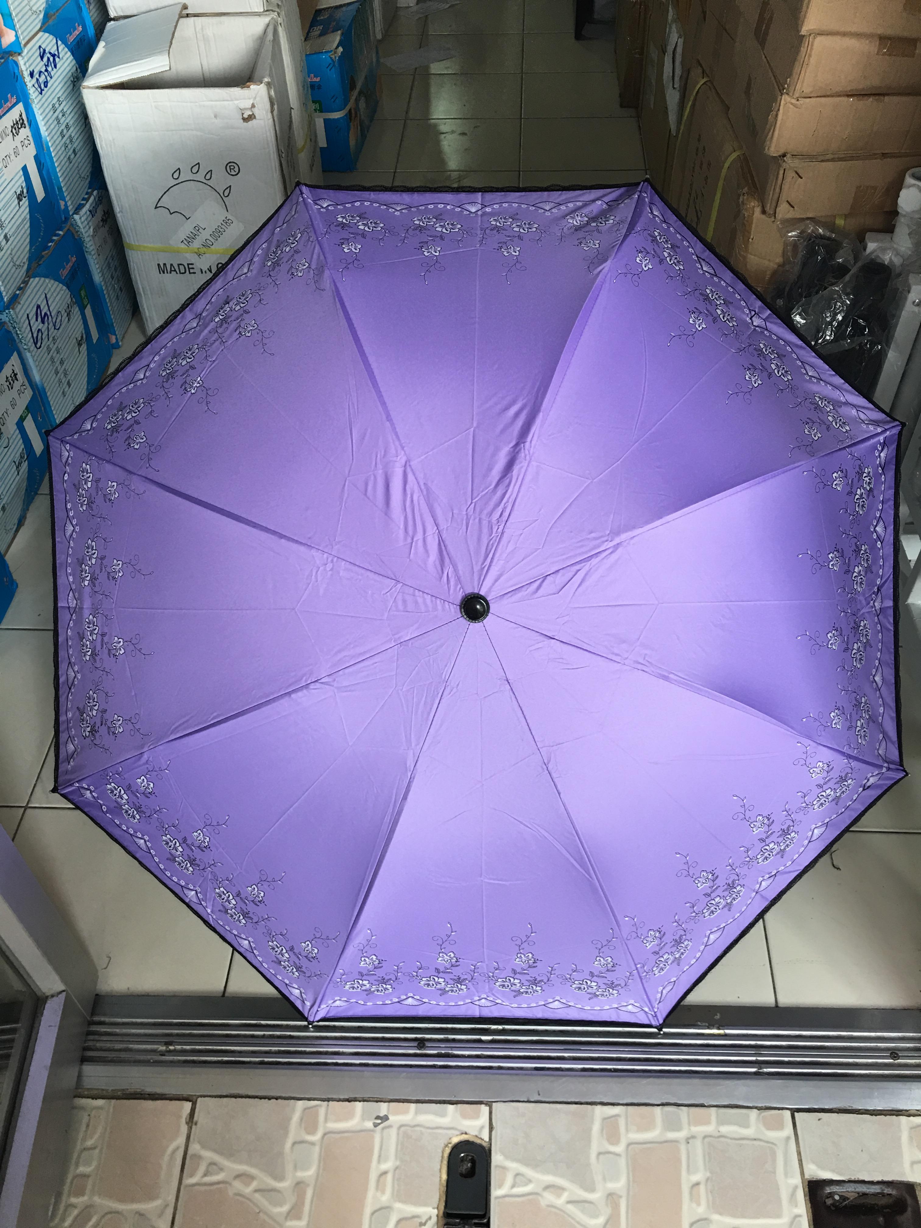 ร่มโค้งแฟชั่นลายดอกไม้มีระบายยูวีสีดำ