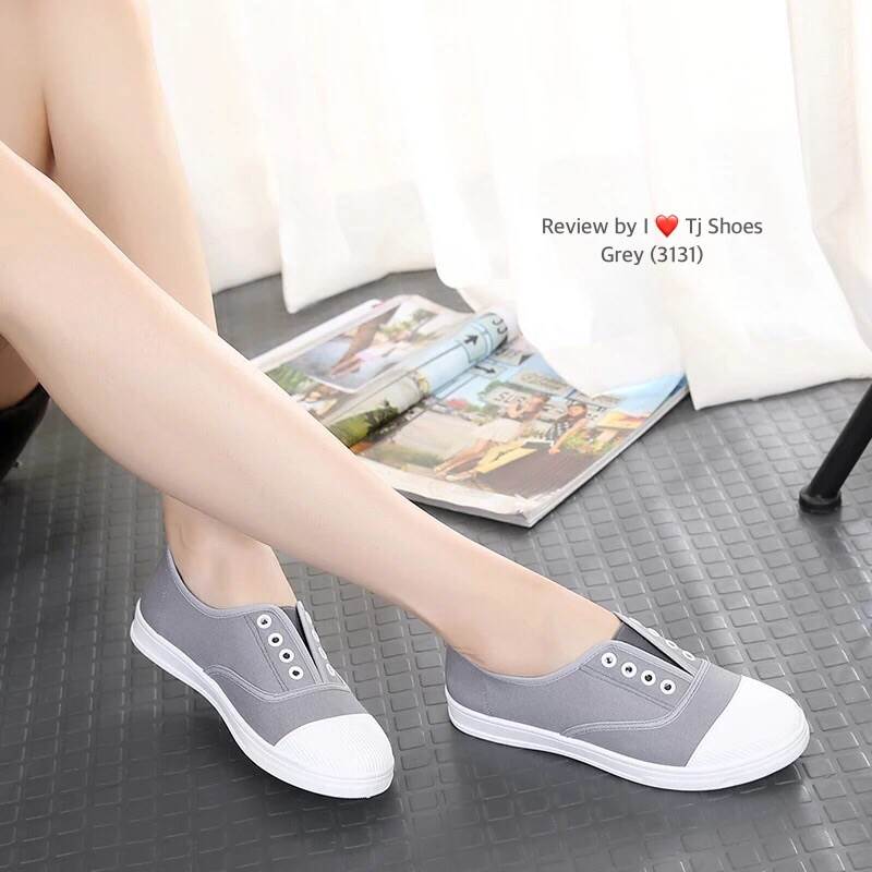 รองเท้าผ้าใบสวมไร้เชือก (สีเทา)