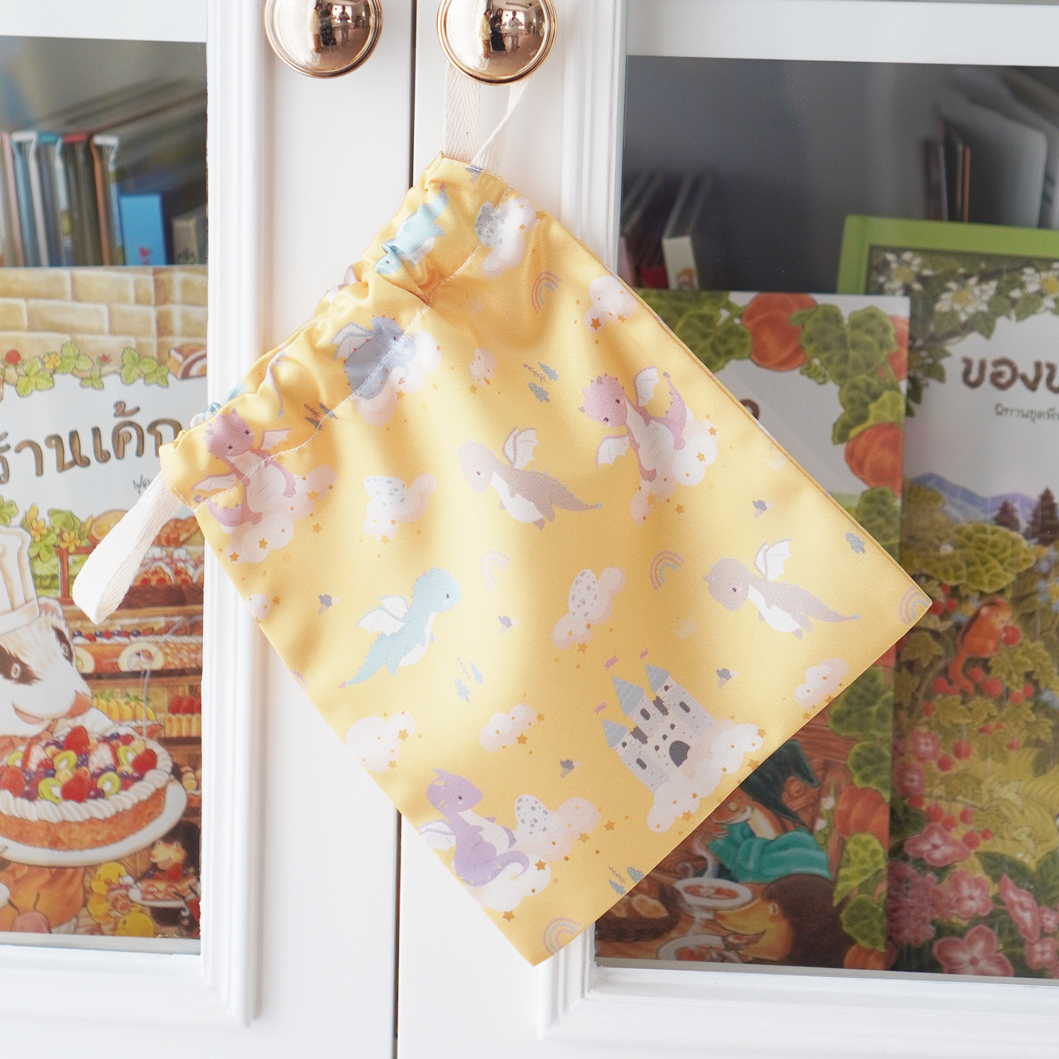 ผ้าคลุมให้นม 3in1 (รุ่นมีกระดุม ถอดโครงได้) แบบสั่งทำใส่ชื่อ ลาย Dragon - Yellow