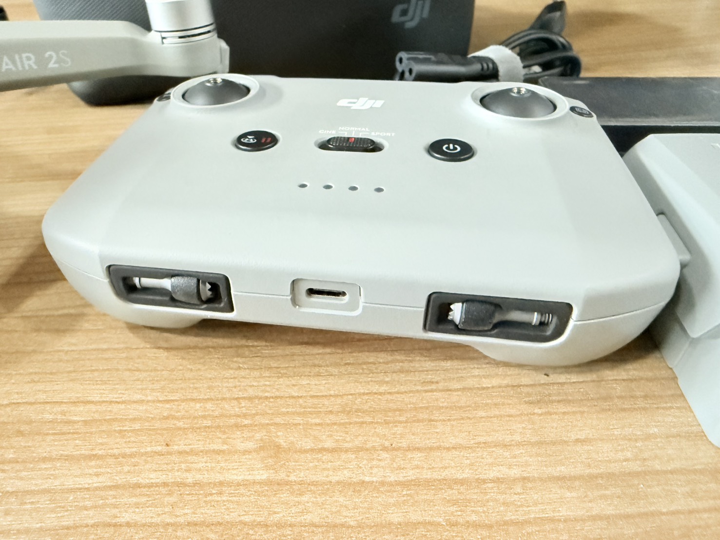 โดรนบังคับ DJI Mavic Air2S+อุปกรณ์ควบคุม