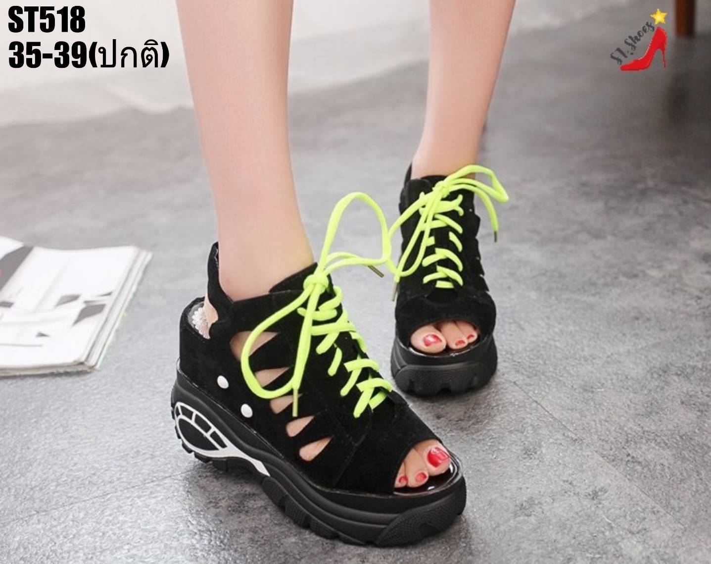 รองเท้าแตะเสริมส้นทรงผ้าใบ (สีดำ)
