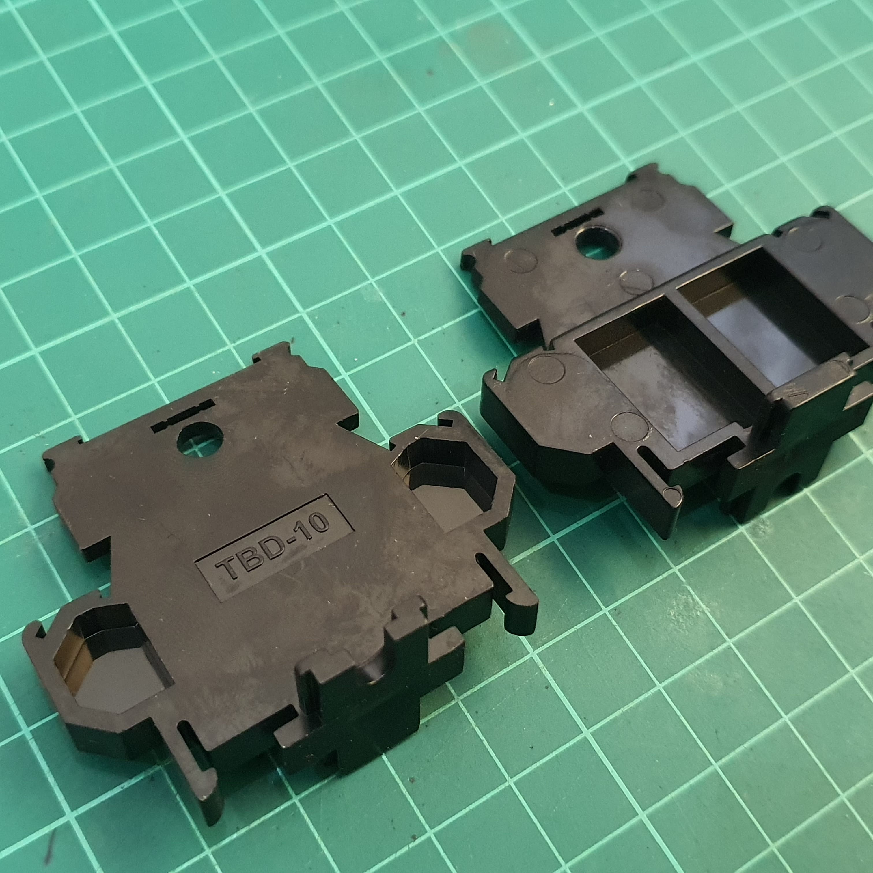 Terminal Endcap D-TBD-10BG