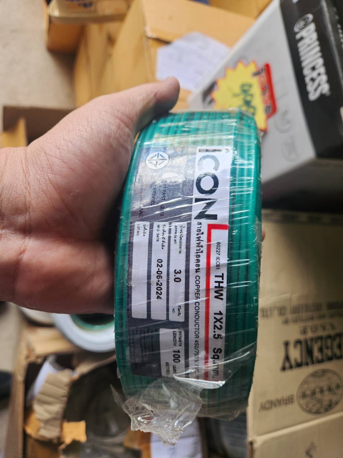 สายไฟ ICON Copper Conductor 450/750 V.PVC THW 1X2.5 Sq.mm. 100M. (สีเขียว) #คุ้มมาก