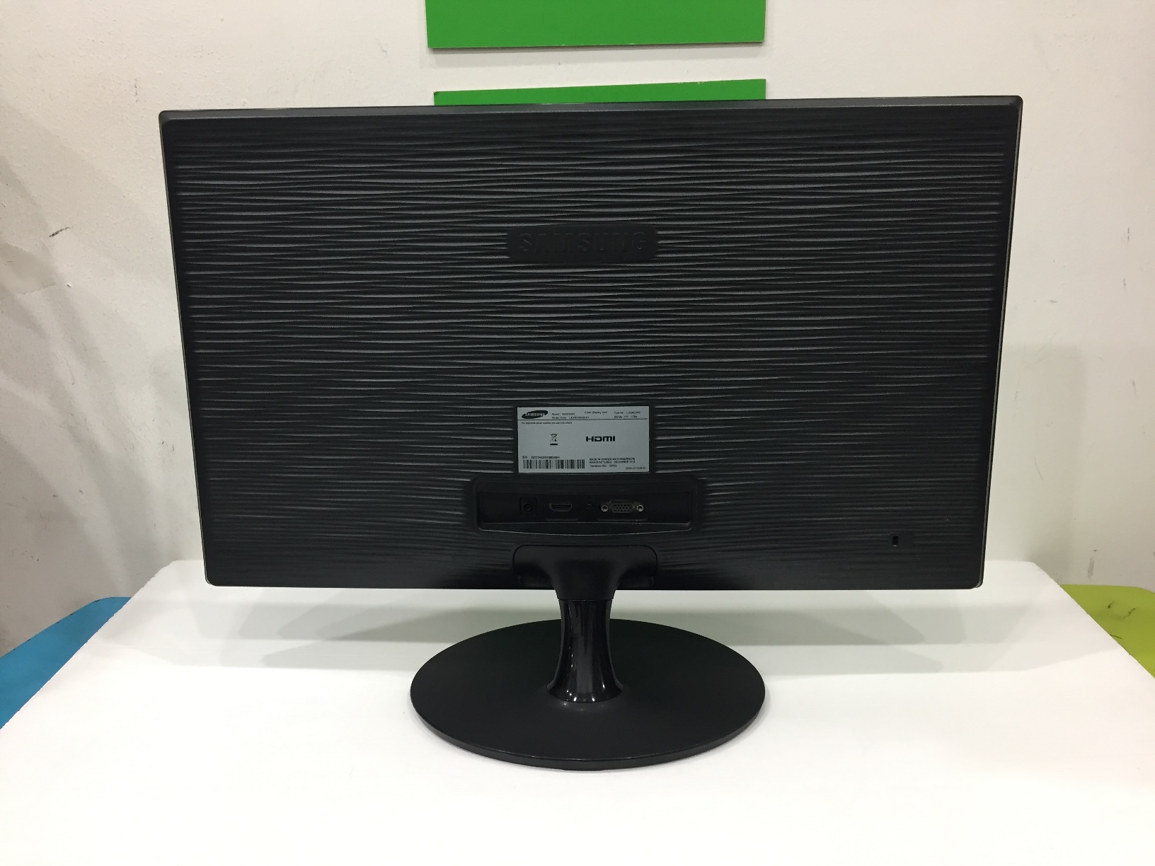 SAMSUNG LS24D300HS 24" Full HD