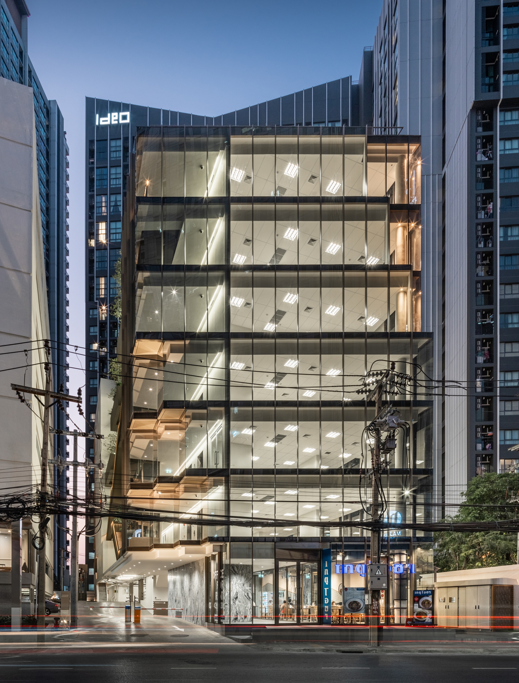 อาคาร ฤทธิ์รัตน (Ritratana Building) สำนักงานให้เช่าย่านรามคำแหง ใกล้รถไฟฟ้าสายสีส้ม สถานีรามคำแหง 12 เพียง 350 เมตร