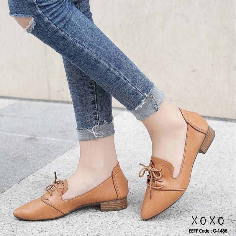 รองเท้าผ้าใบทรงคัทชูสไตล์เทย์ (สีน้ำตาล)