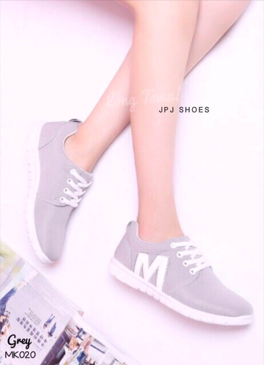 รองเท้าผ้าใบ M ส้นหยัก (สีดำ)